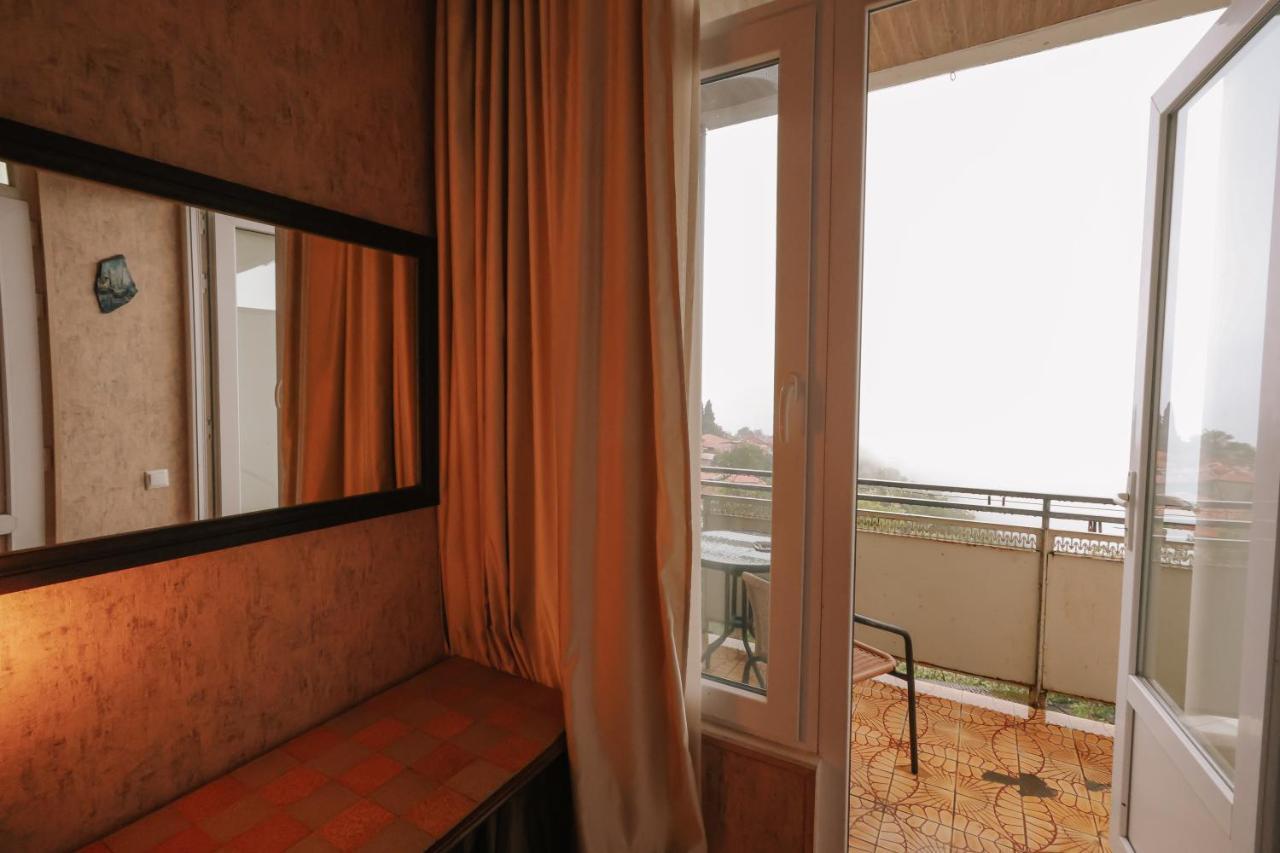 Guest House Evdoshvili St N5 Szenaki Kültér fotó